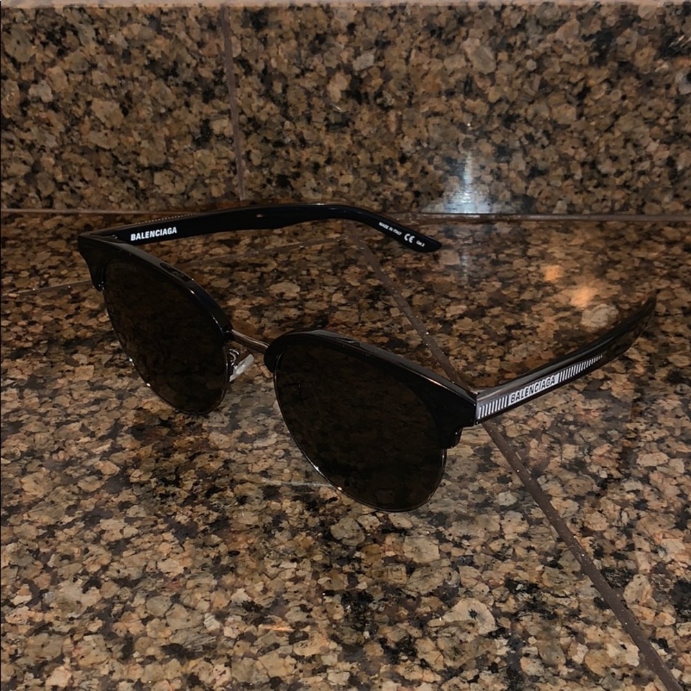 UNISEX Balenciaga sun glasses - Picture 2 of 5
